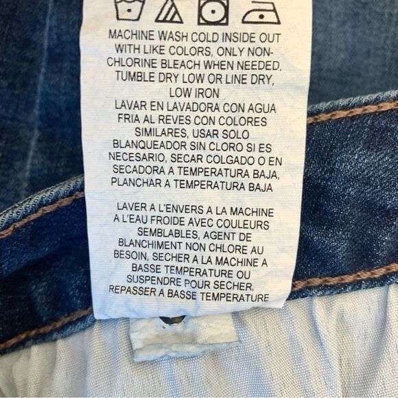 Lee Riders Mid-Rise Bermuda Medium Wash Denim Shorts NWT - Picture 11 of 12